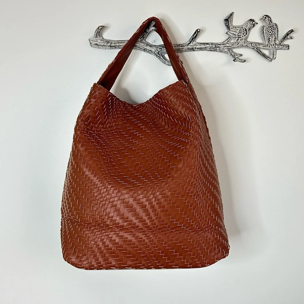 Deux Lux Bond Hobo Shoulder Bag Woven Leather Honey Brown Large Tote - Picture 5 of 12